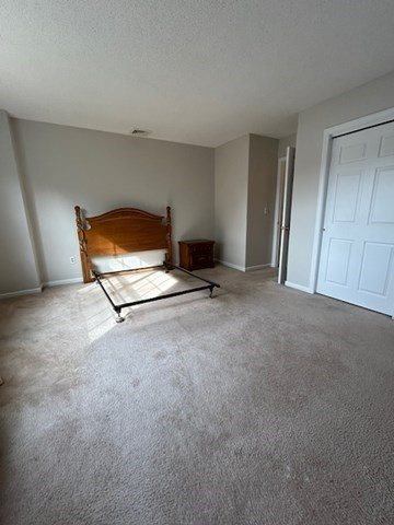 9 Waters Edge, Ludlow, MA 01056