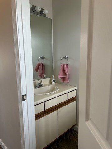 9 Waters Edge, Ludlow, MA 01056