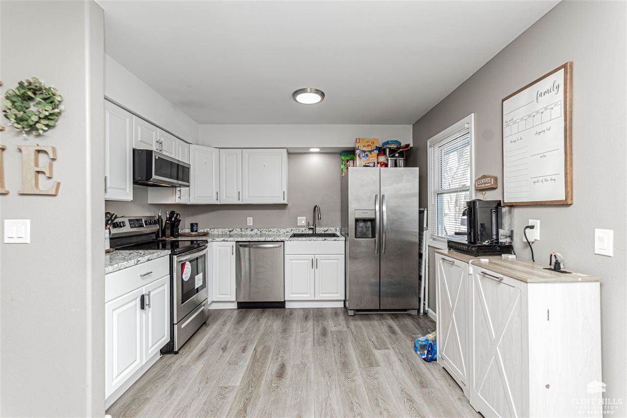 1314 Manley Circle, Junction City, KS 66441