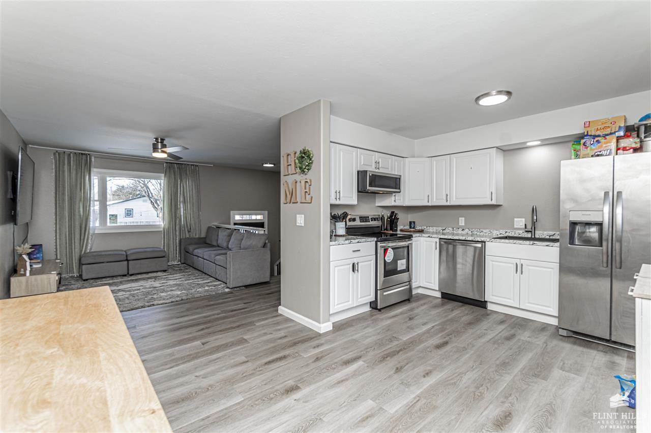 1314 Manley Circle, Junction City, KS 66441