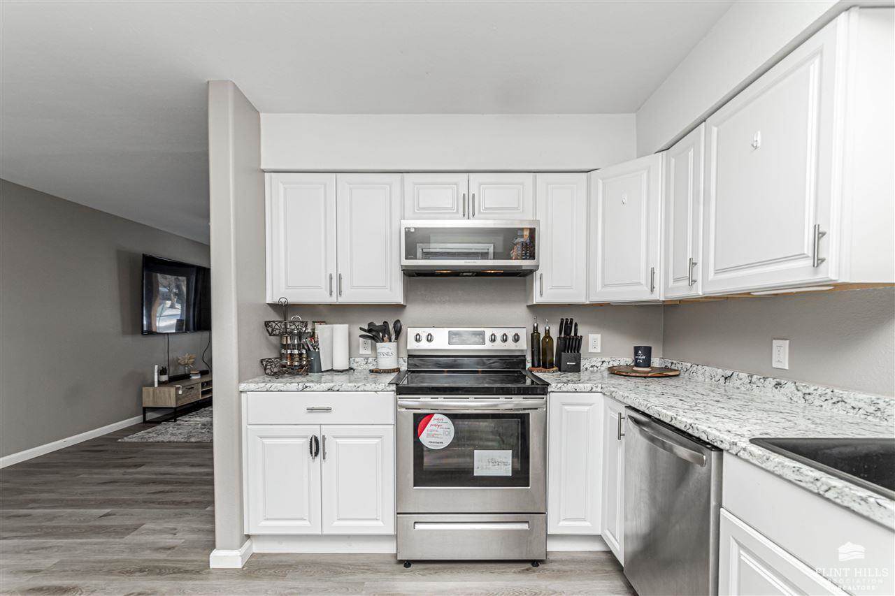 1314 Manley Circle, Junction City, KS 66441