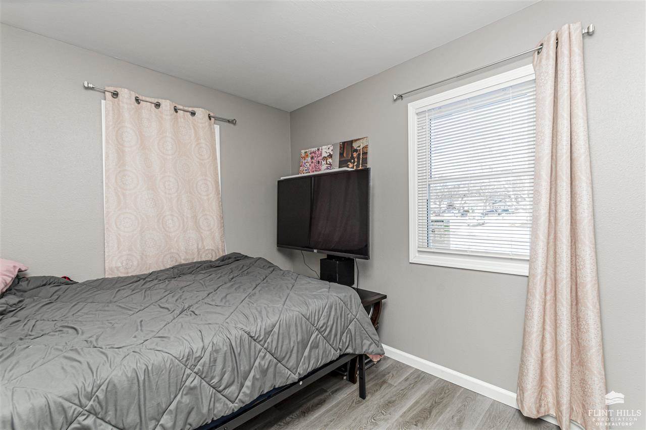 1314 Manley Circle, Junction City, KS 66441
