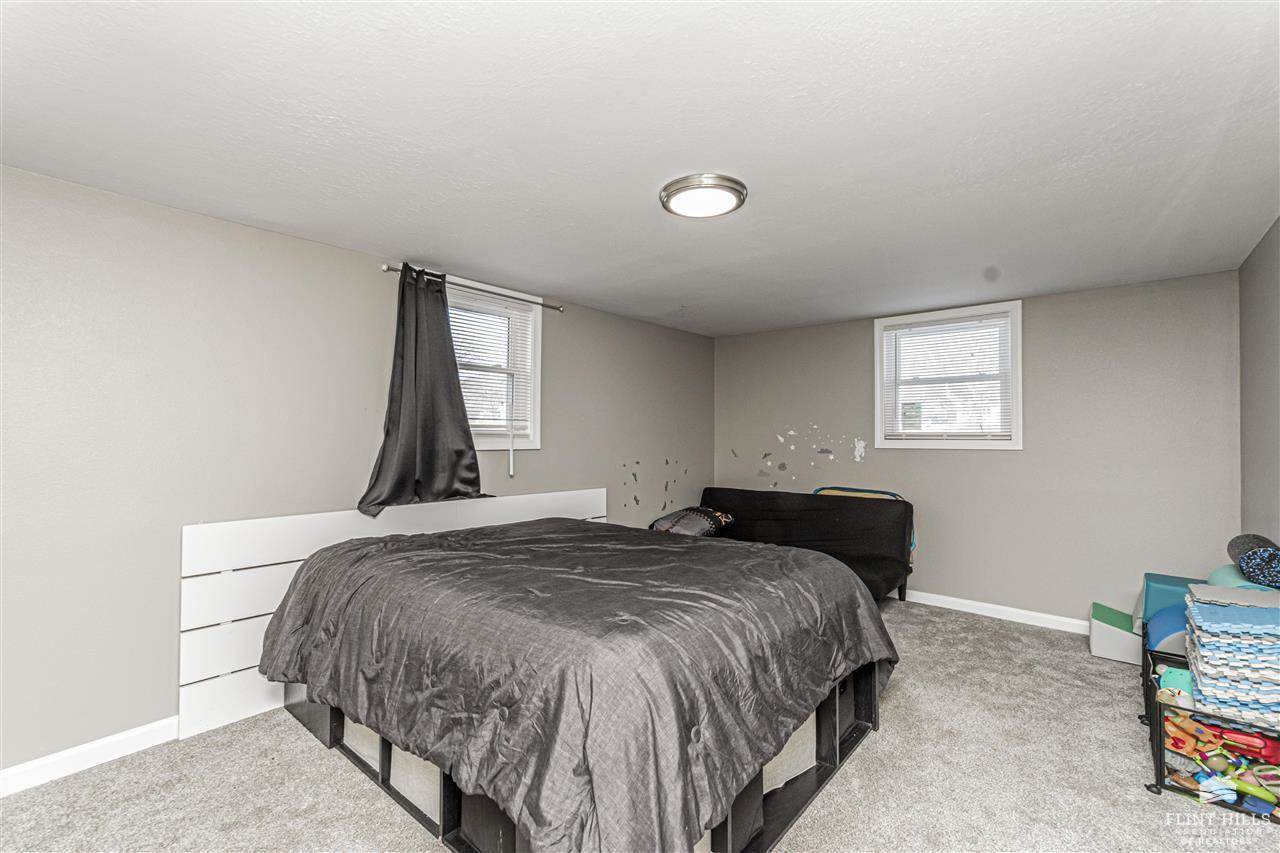 1314 Manley Circle, Junction City, KS 66441