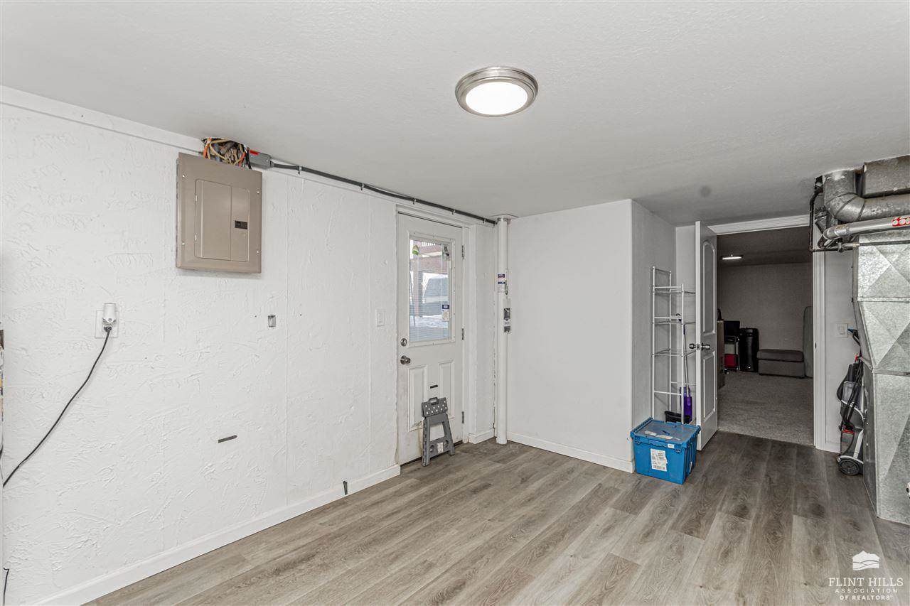 1314 Manley Circle, Junction City, KS 66441
