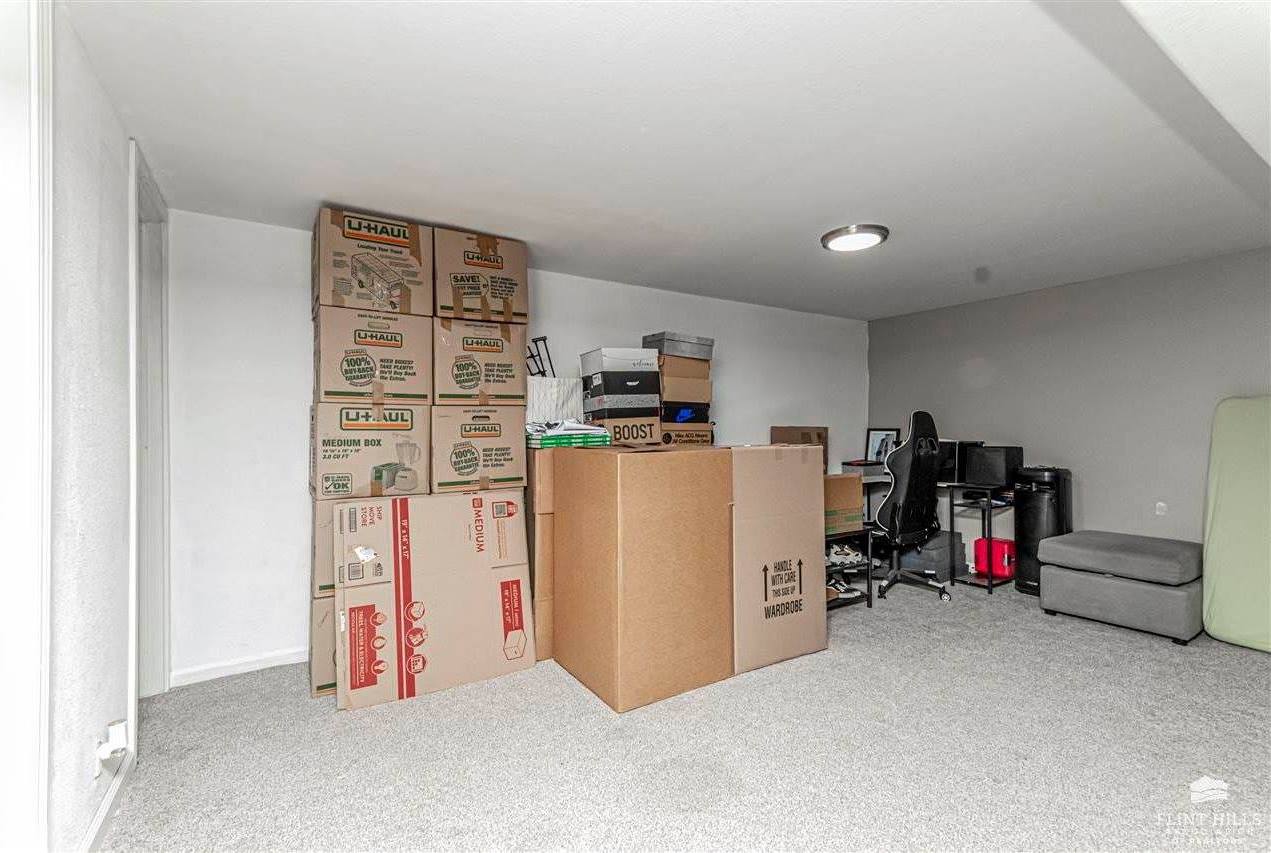 1314 Manley Circle, Junction City, KS 66441