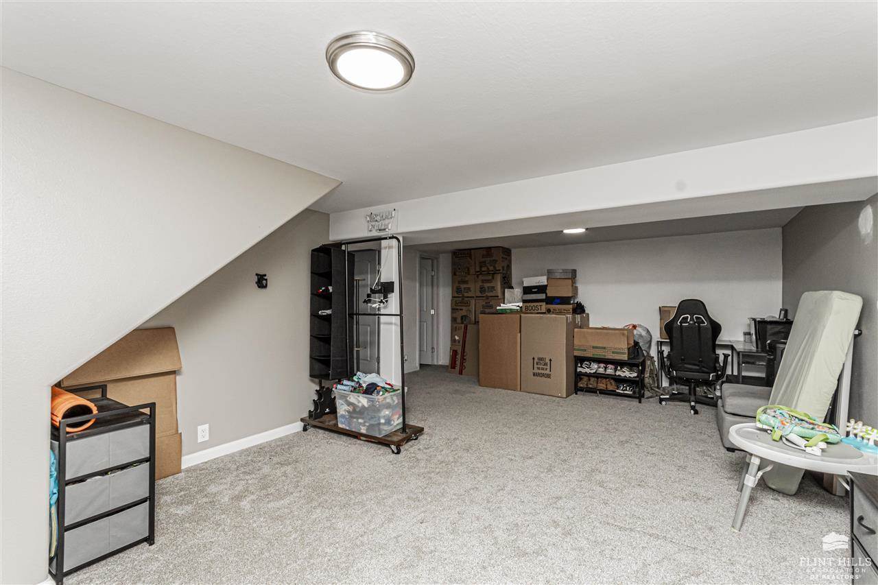 1314 Manley Circle, Junction City, KS 66441