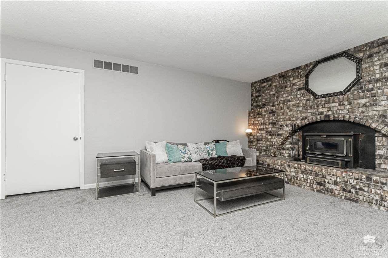 1063 West Chestnut Street, Junction City, KS 66441