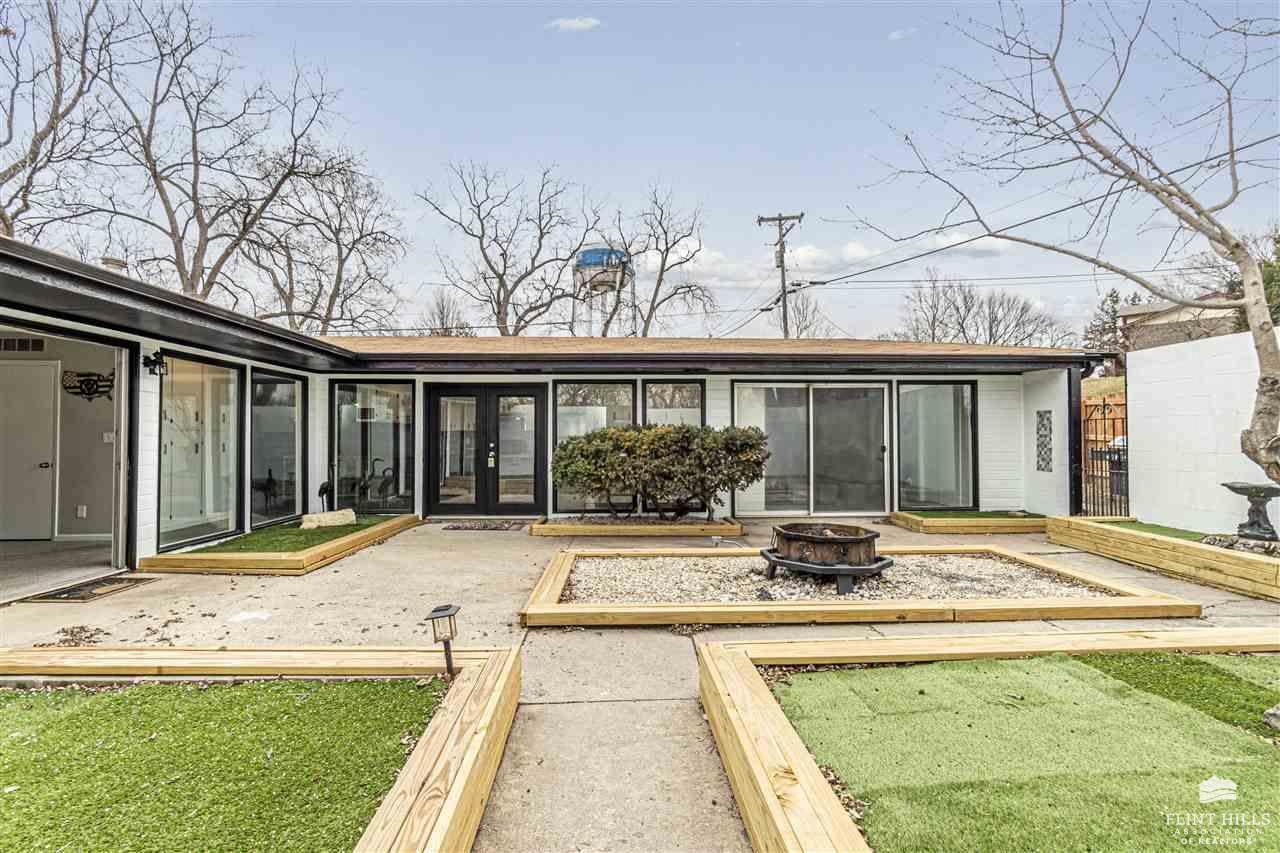 1063 West Chestnut Street, Junction City, KS 66441