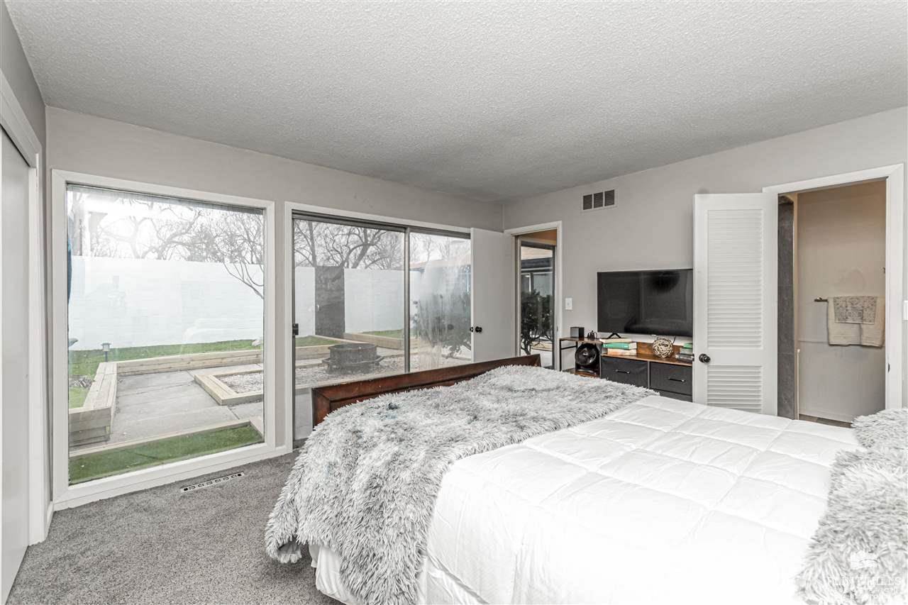 1063 West Chestnut Street, Junction City, KS 66441