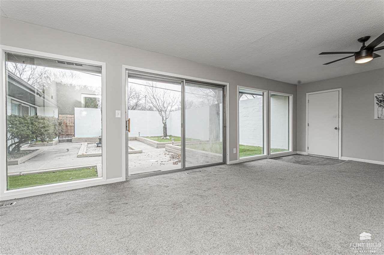 1063 West Chestnut Street, Junction City, KS 66441