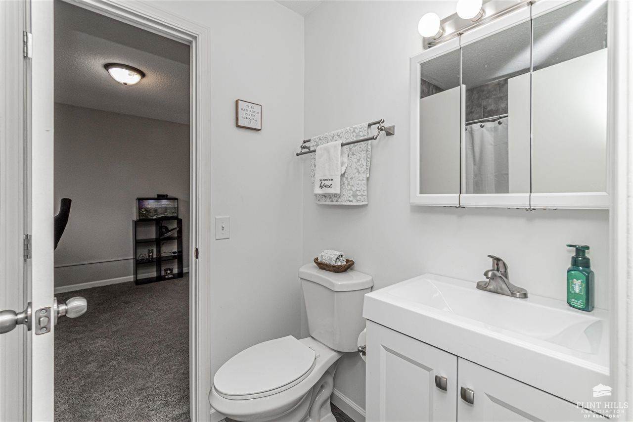 1063 West Chestnut Street, Junction City, KS 66441