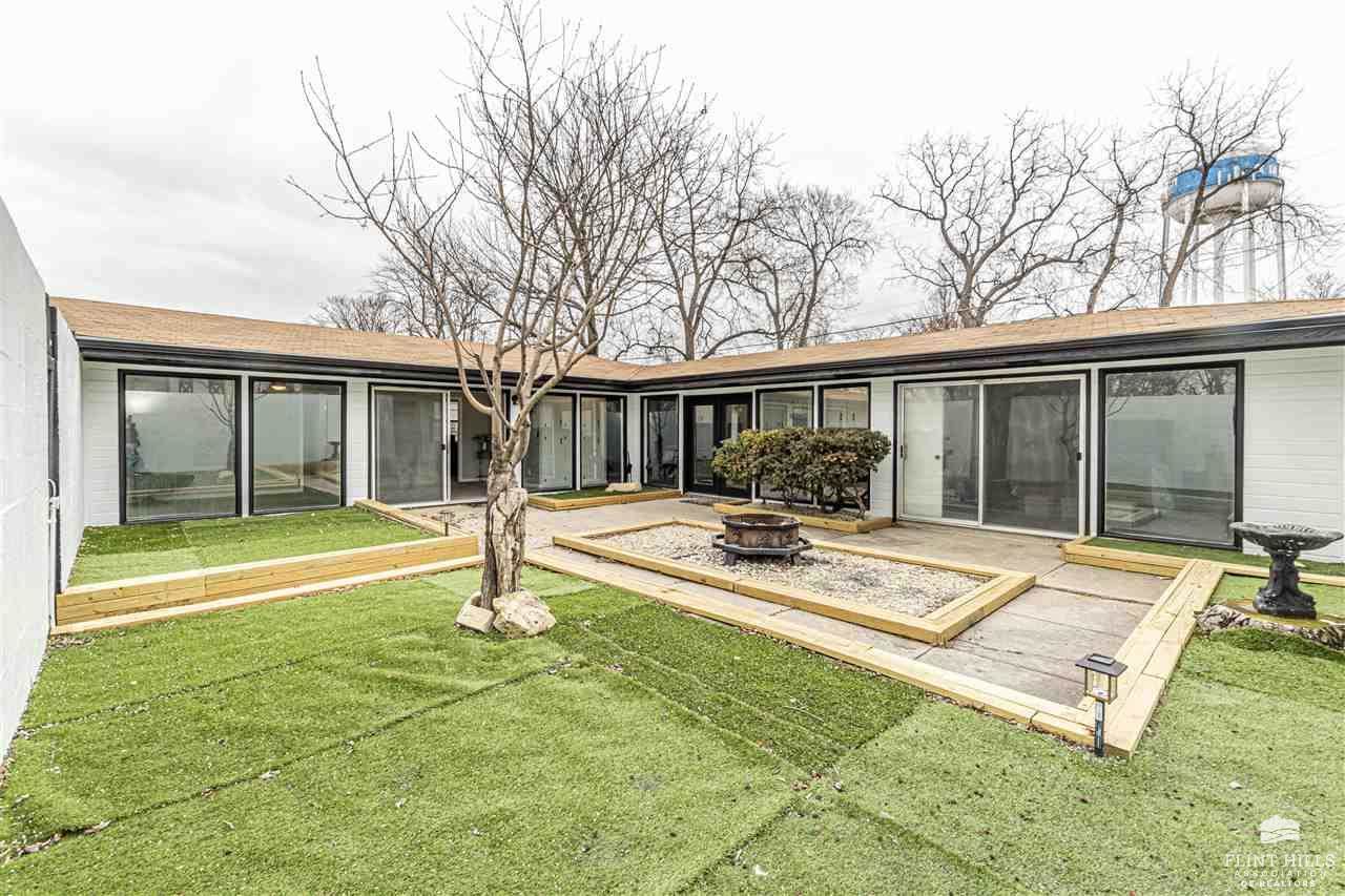 1063 West Chestnut Street, Junction City, KS 66441