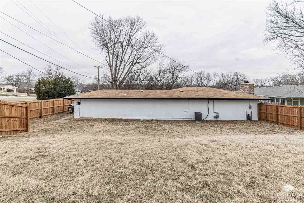 1063 West Chestnut Street, Junction City, KS 66441