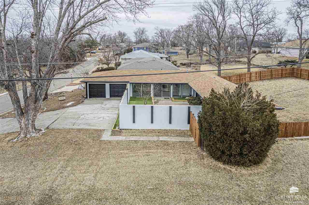 1063 West Chestnut Street, Junction City, KS 66441