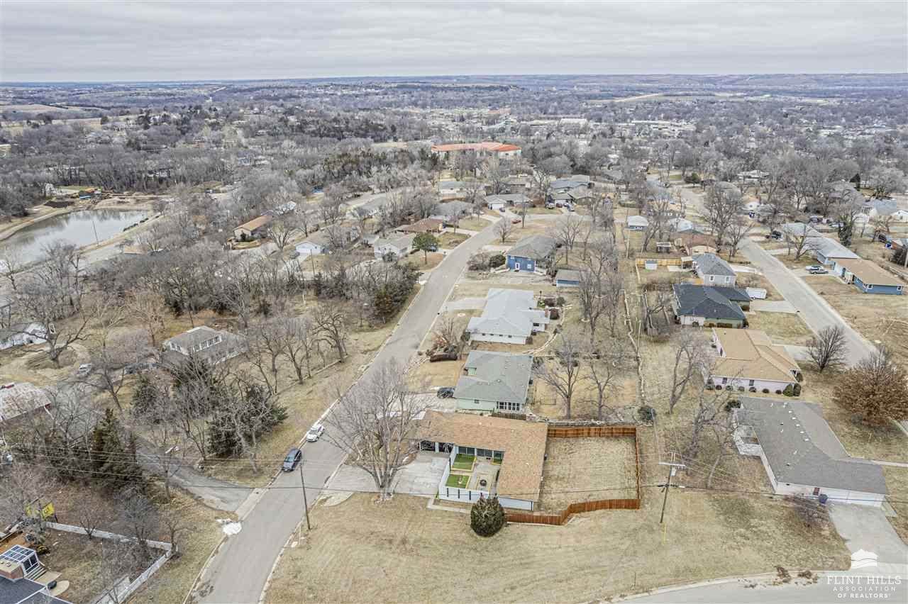 1063 West Chestnut Street, Junction City, KS 66441