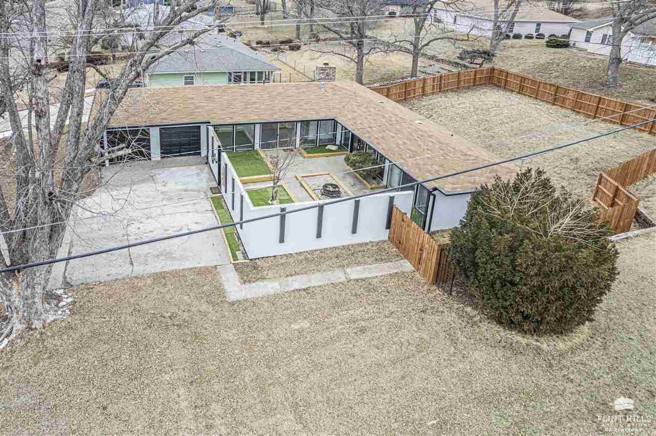 1063 West Chestnut Street, Junction City, KS 66441