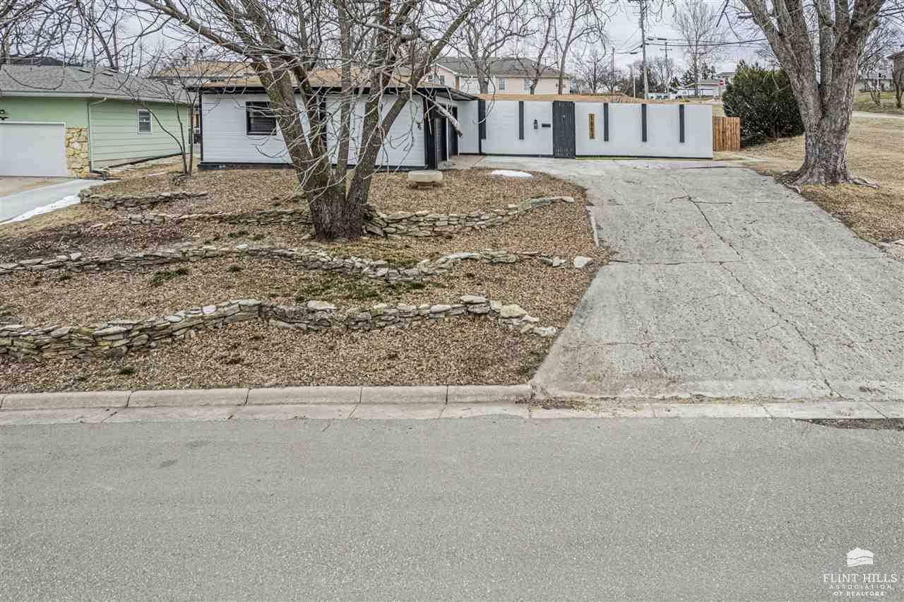 1063 West Chestnut Street, Junction City, KS 66441