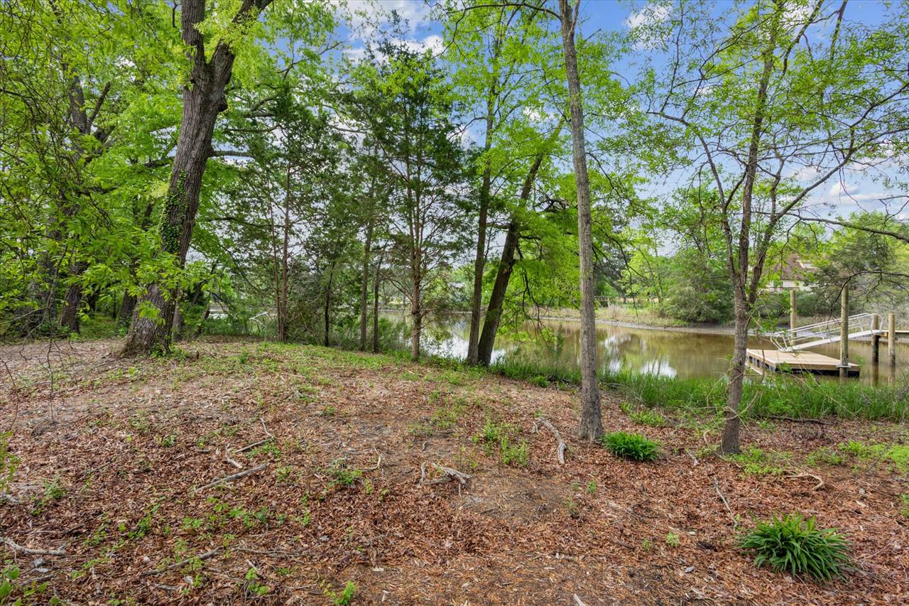 8280 Mobjack Lane, Gloucester County, VA 23072