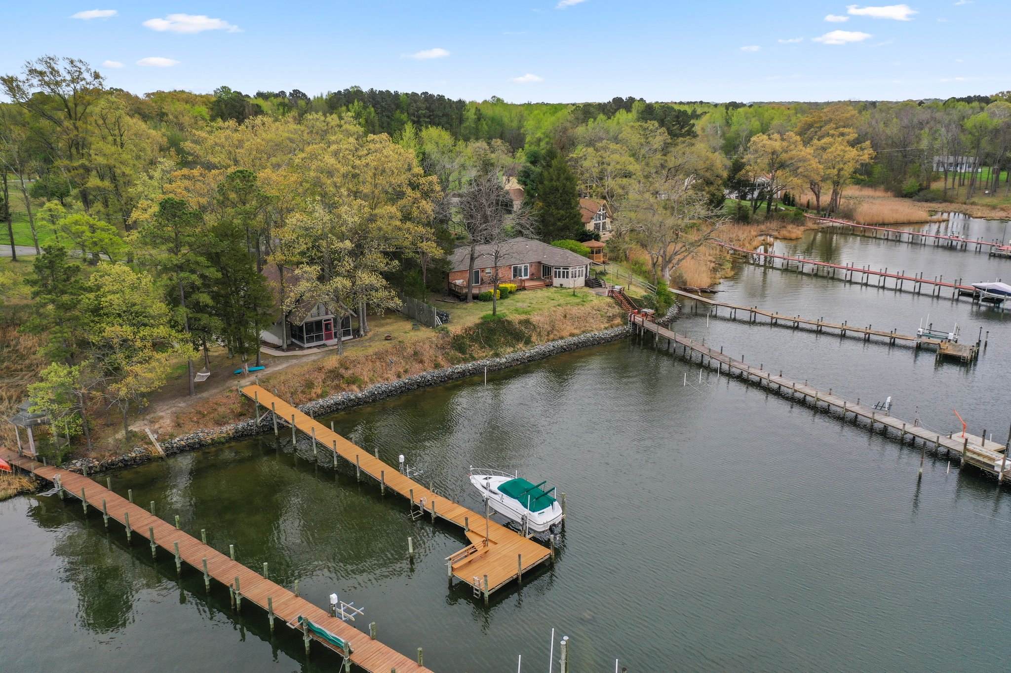 167 Grandview Landing, Hague, VA 22469