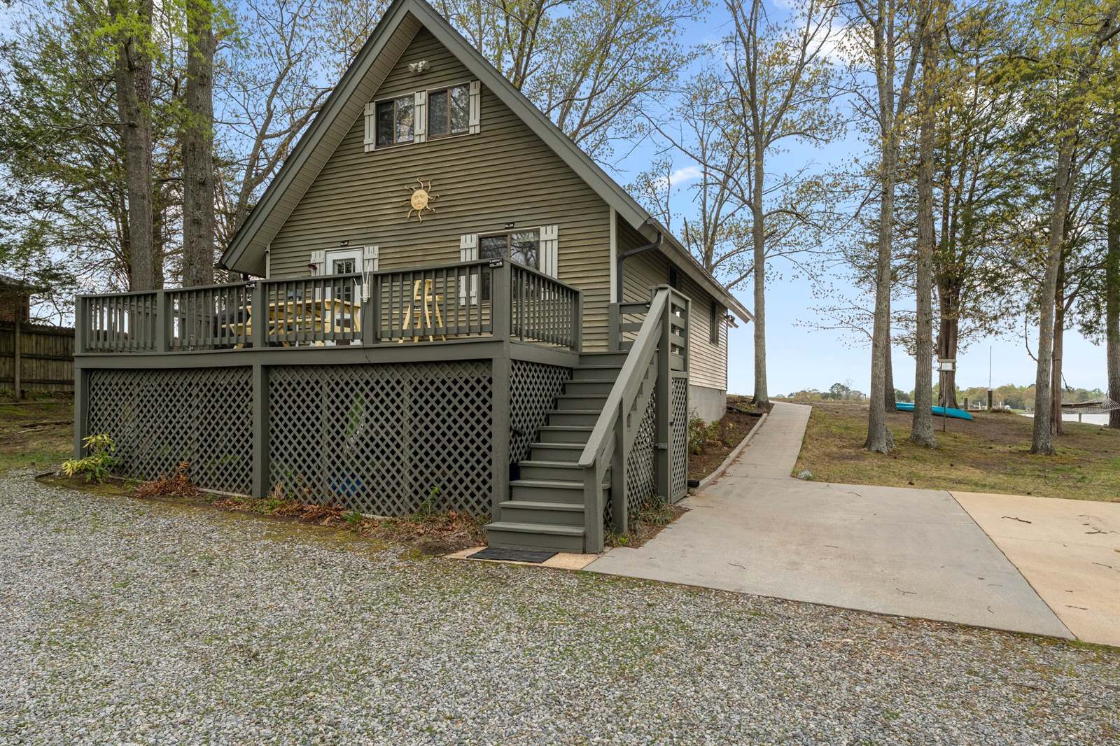 167 Grandview Landing, Hague, VA 22469