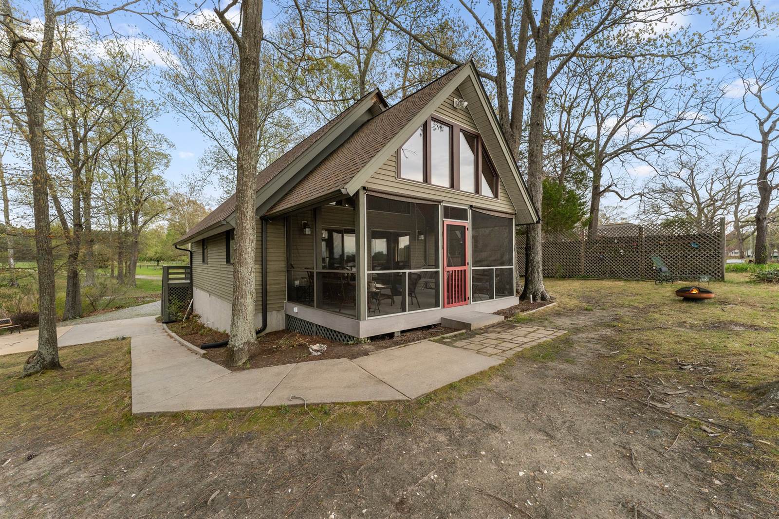 167 Grandview Landing, Hague, VA 22469