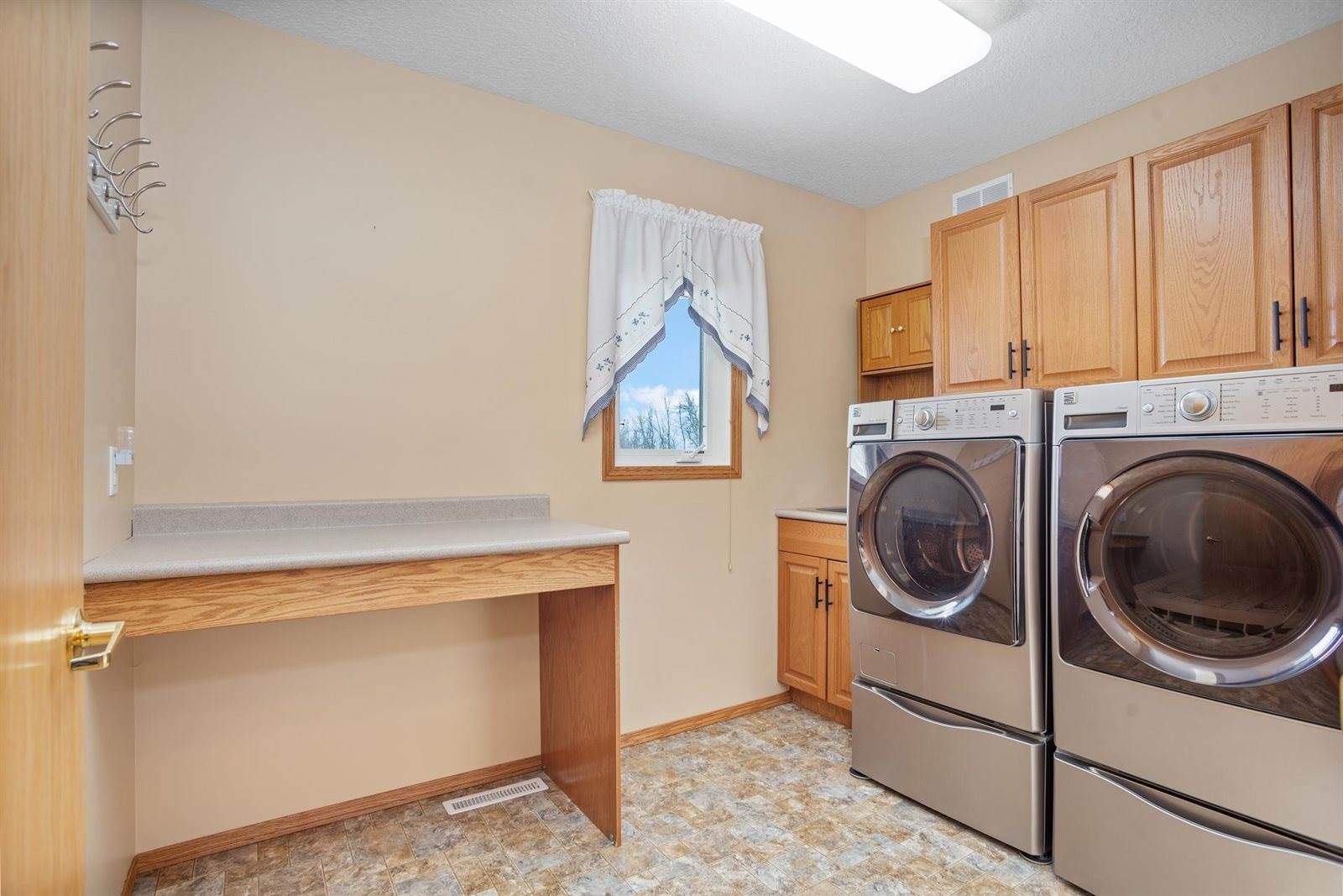15010 19th Ave NW, Burlington, ND 58722