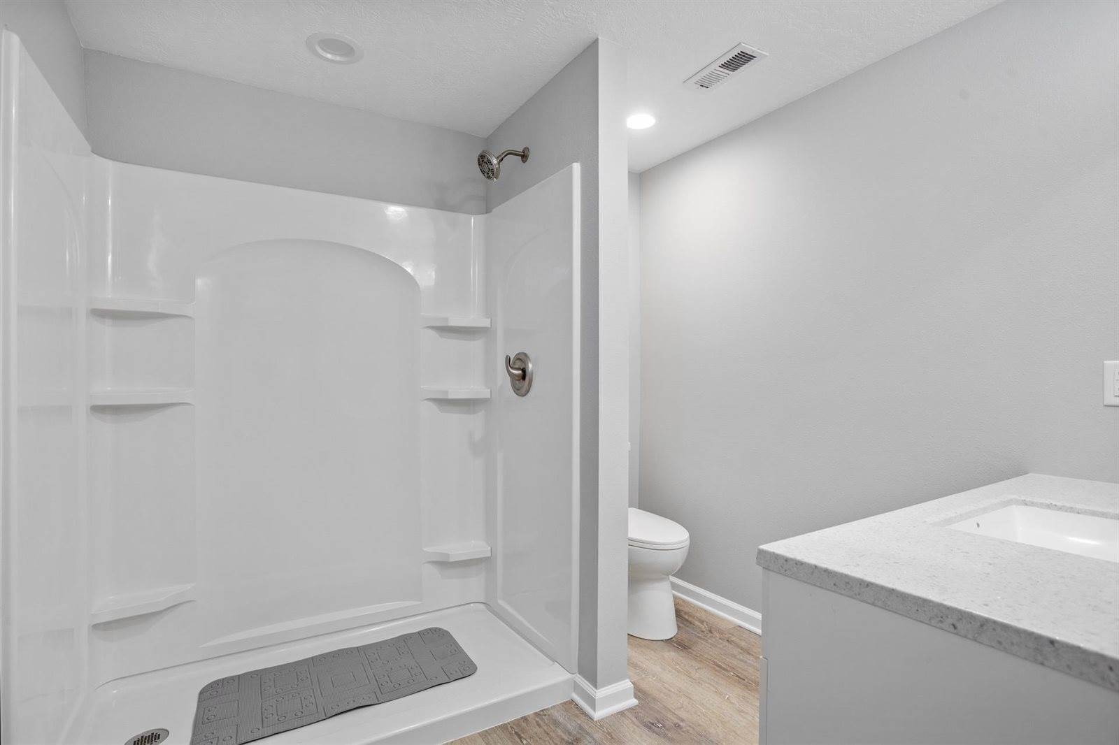 15010 19th Ave NW, Burlington, ND 58722