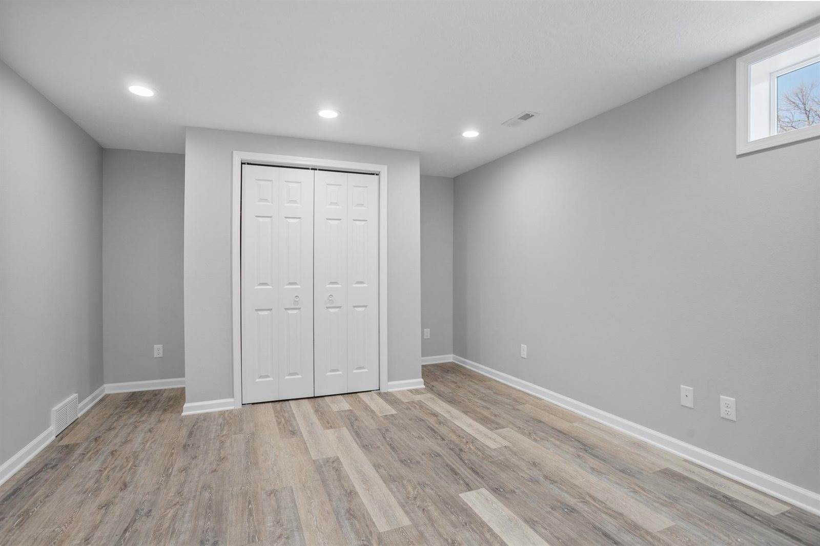 15010 19th Ave NW, Burlington, ND 58722