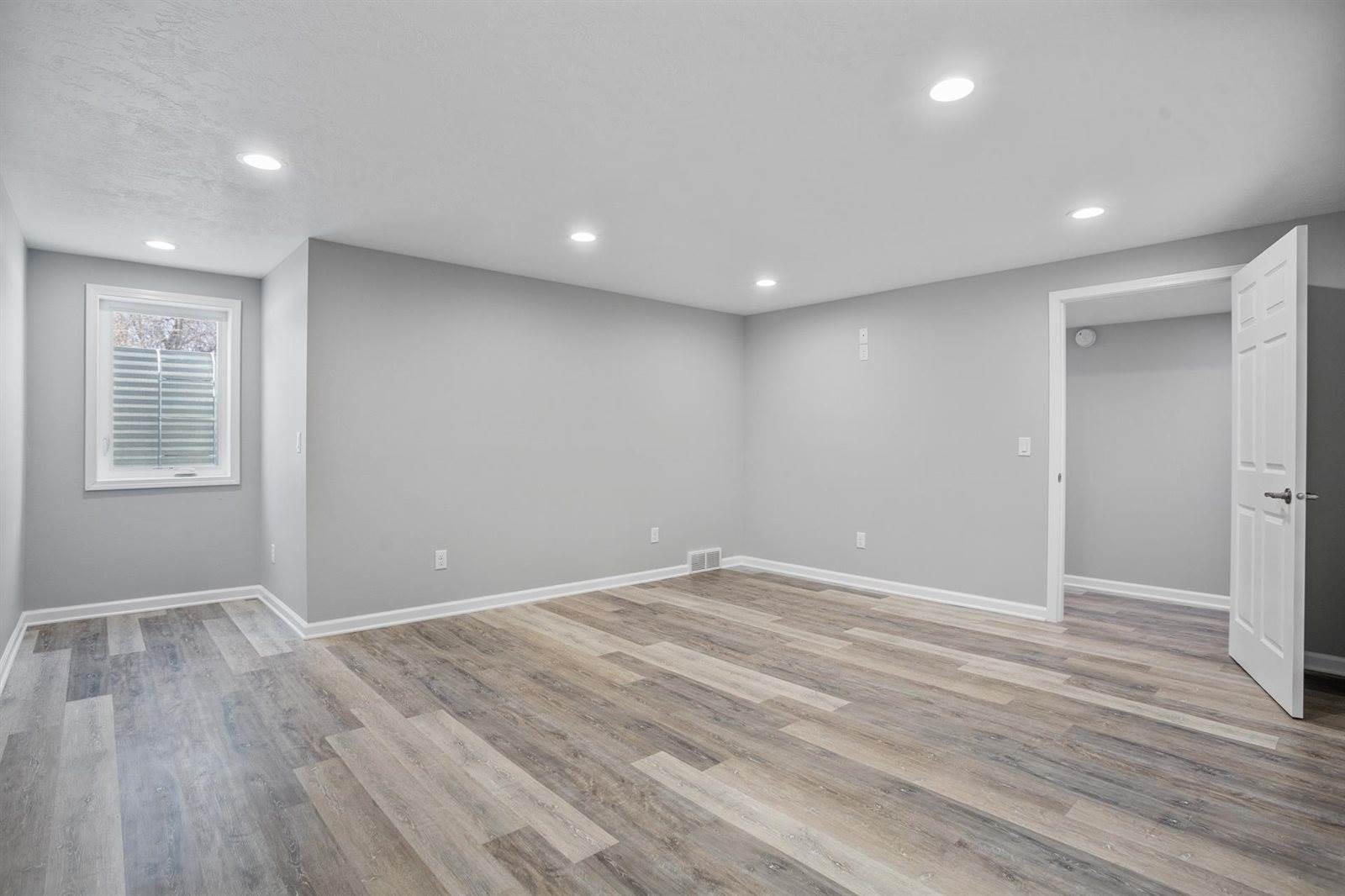 15010 19th Ave NW, Burlington, ND 58722
