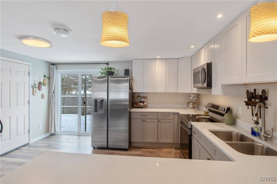 8820 English Road, Cicero, NY 13029