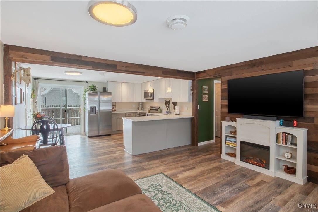 8820 English Road, Cicero, NY 13029