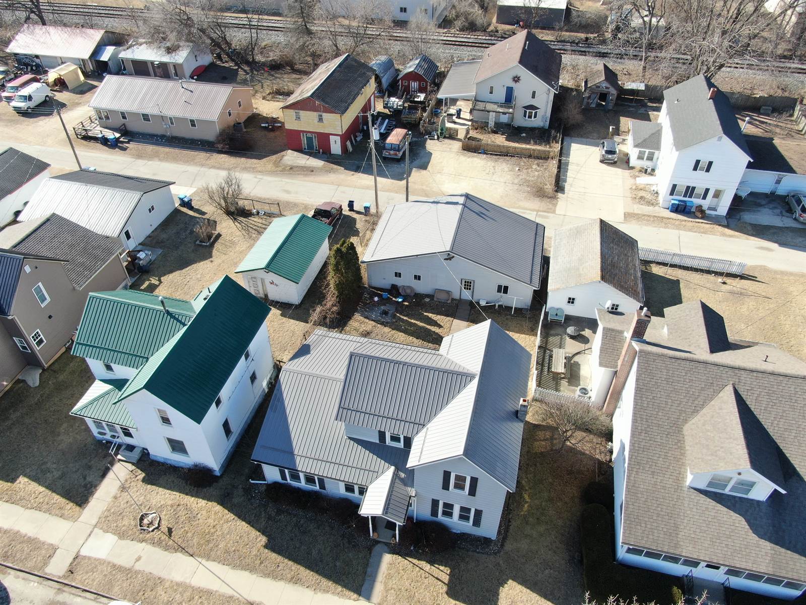 814 S 2nd St, Guttenberg, IA 52052