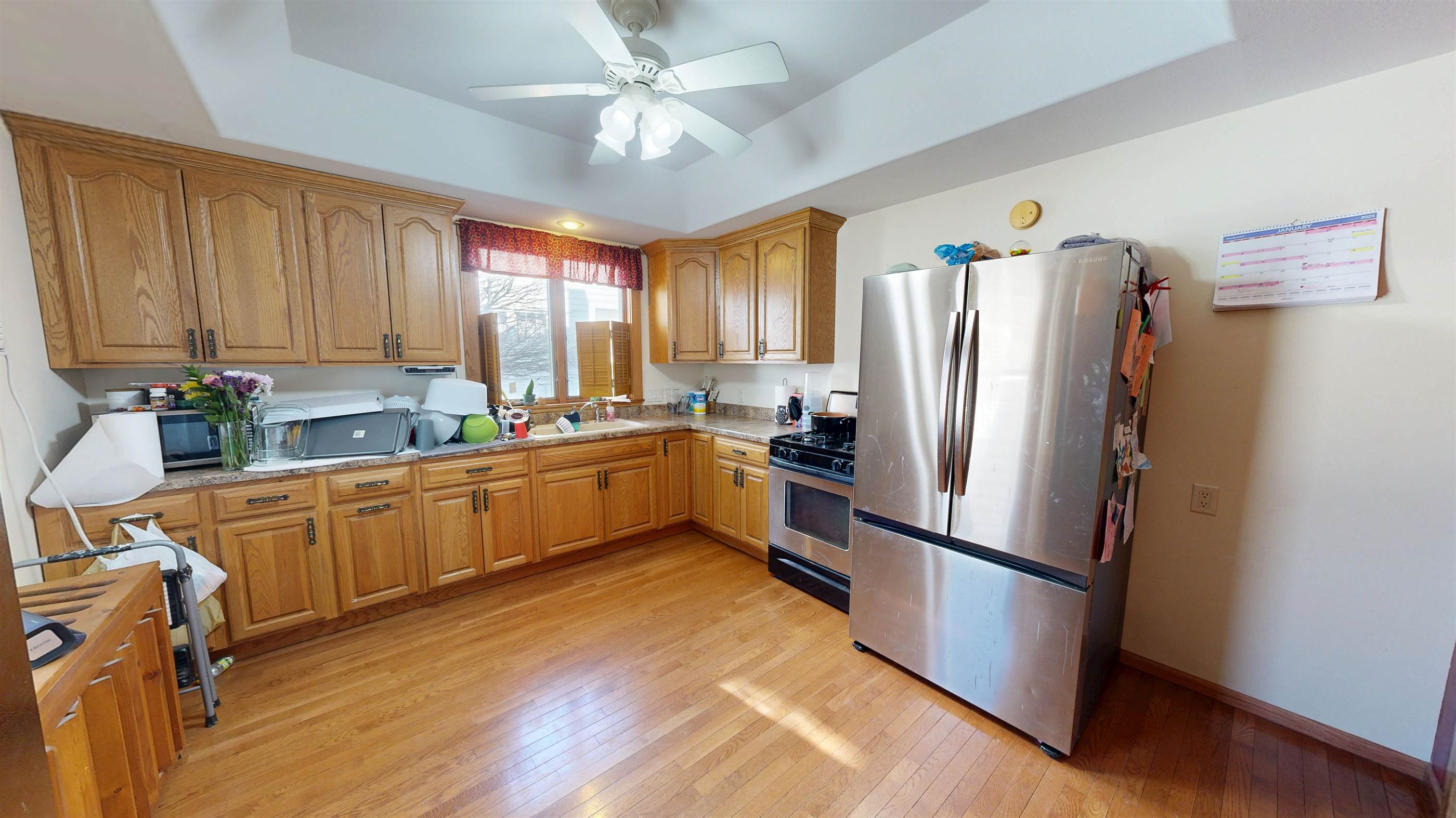 814 S 2nd St, Guttenberg, IA 52052