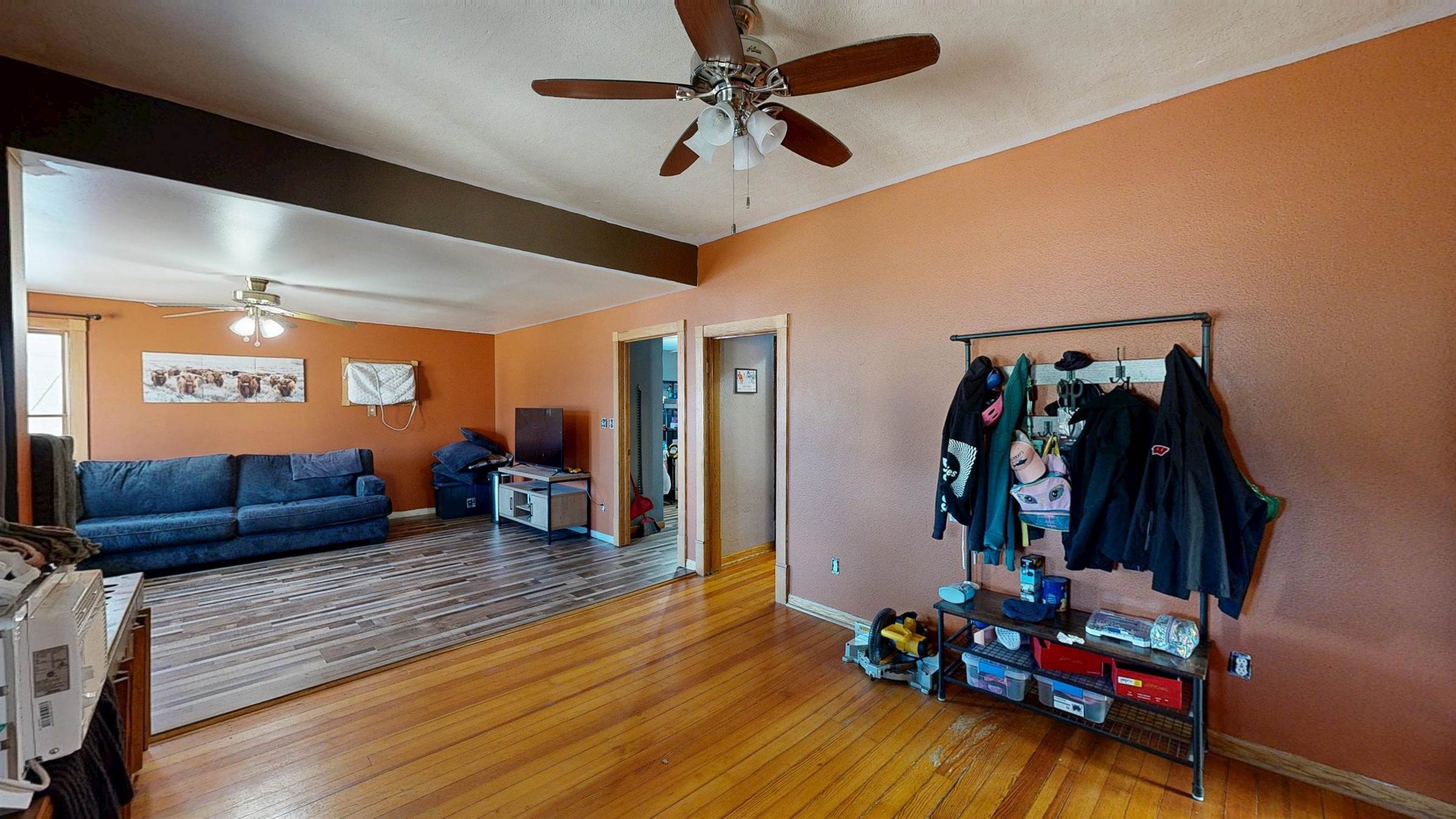 814 S 2nd St, Guttenberg, IA 52052