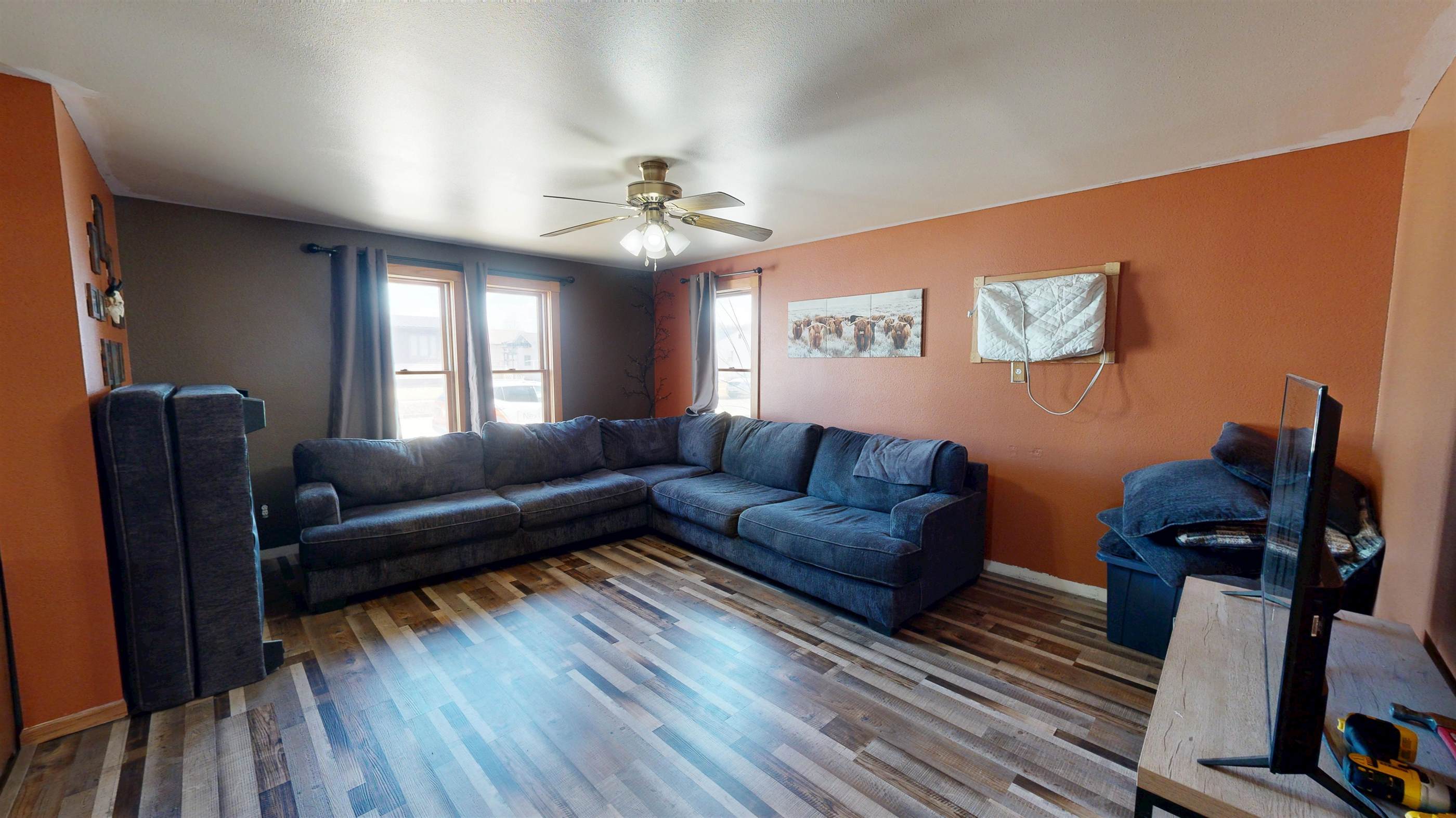 814 S 2nd St, Guttenberg, IA 52052