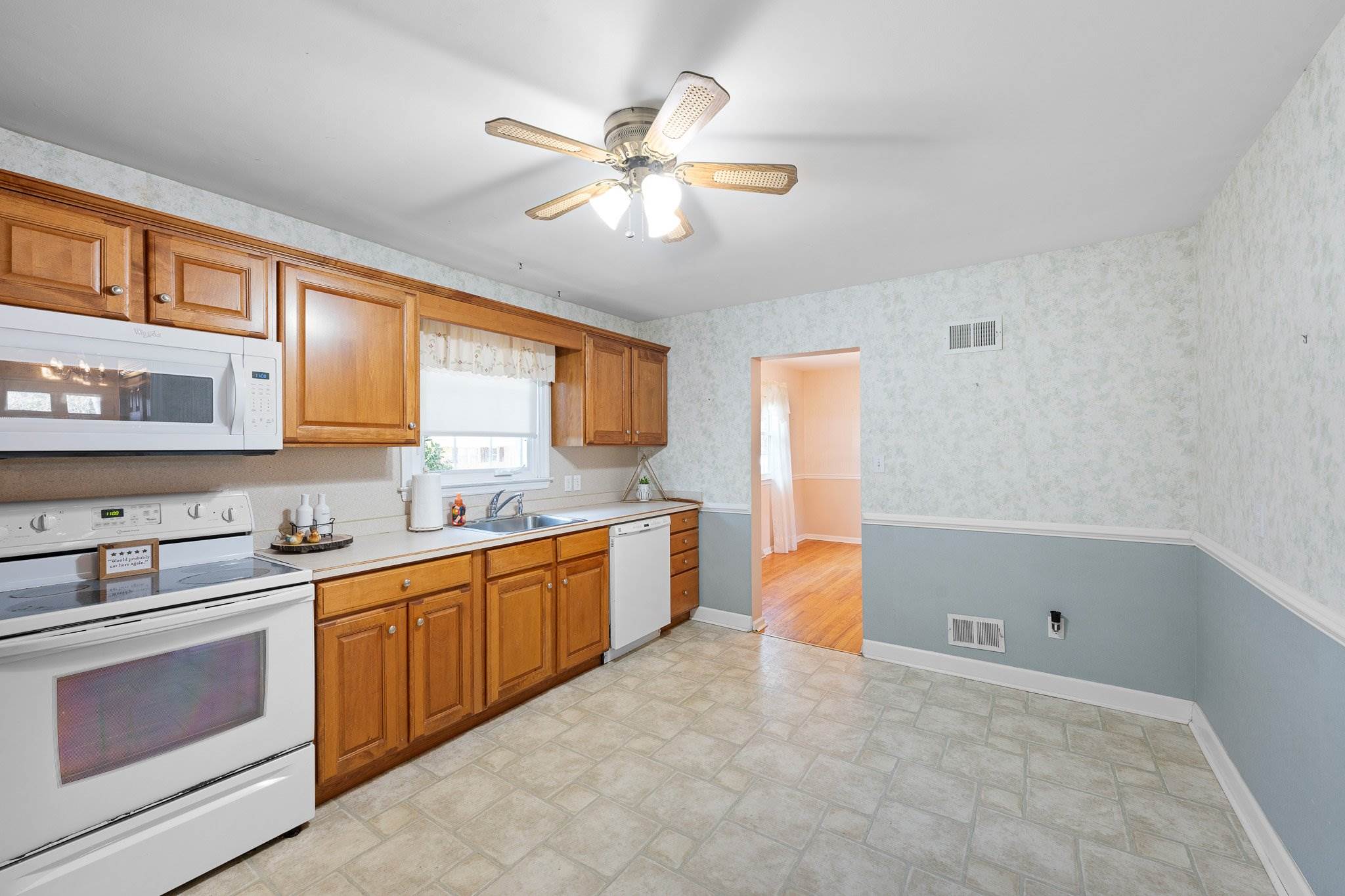 216 Winterberry Drive, Dover, DE 19904