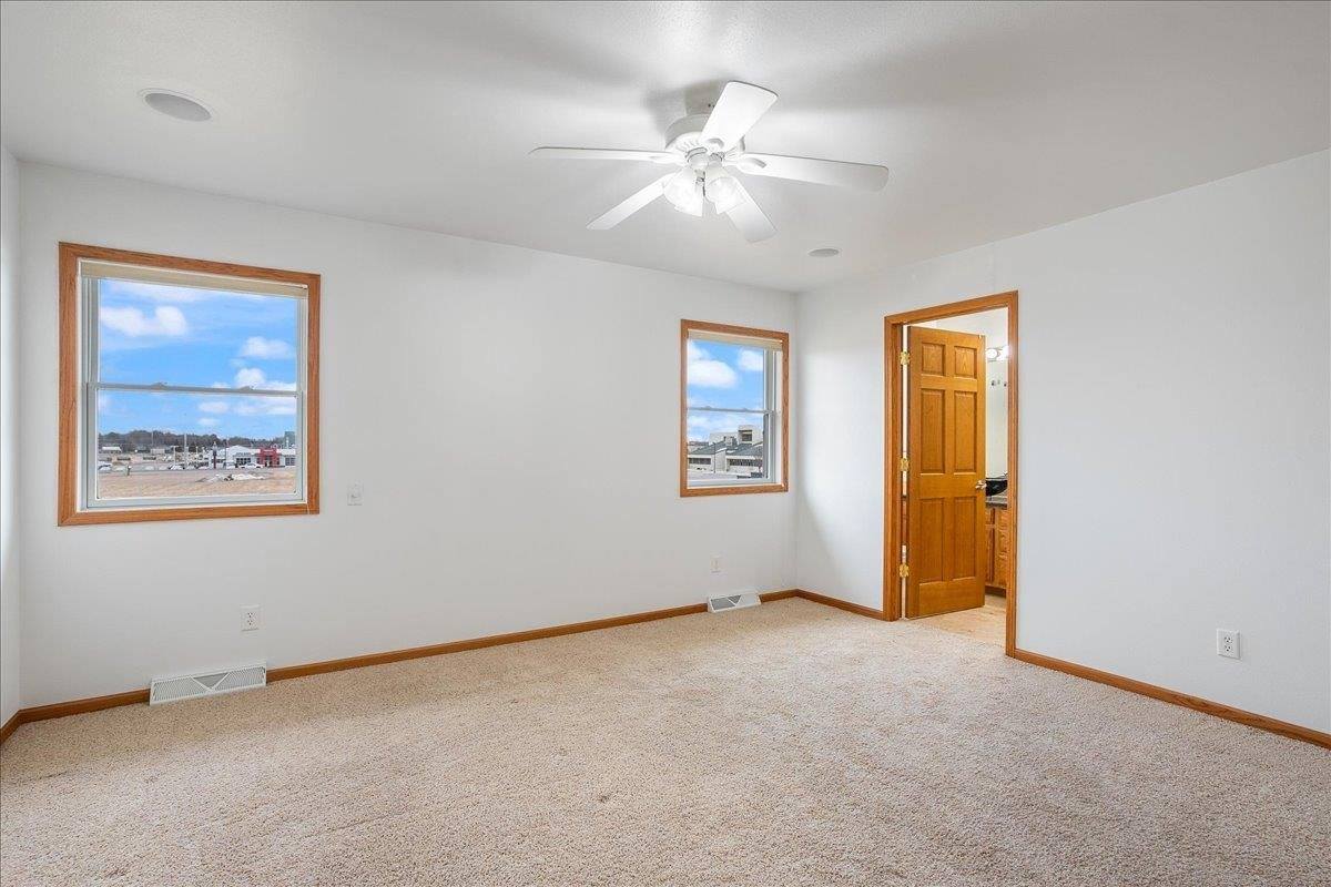 2711 S Wittman Avenue, Marshfield, WI 54449