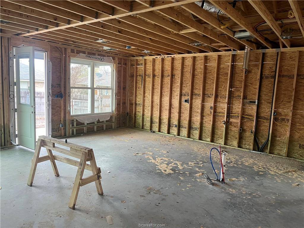 3092 Peterson Way, Bryan, TX 77802