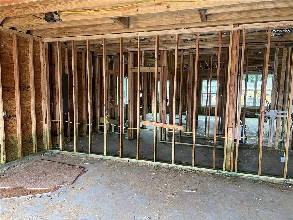 3092 Peterson Way, Bryan, TX 77802