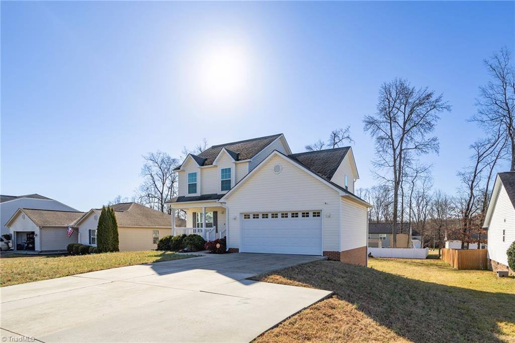 7 Trotters Run, Thomasville, NC 27360