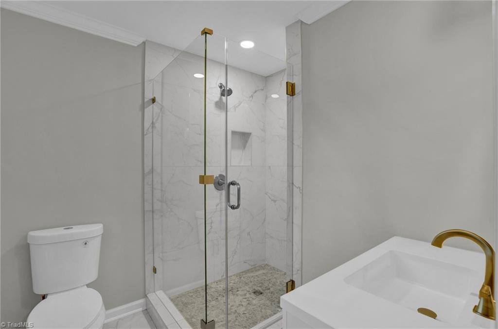 420 Collinwood Drive, Burlington, NC 27215