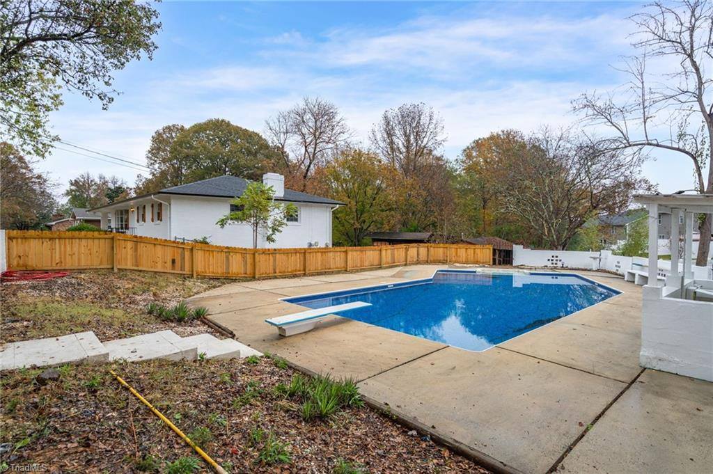 420 Collinwood Drive, Burlington, NC 27215