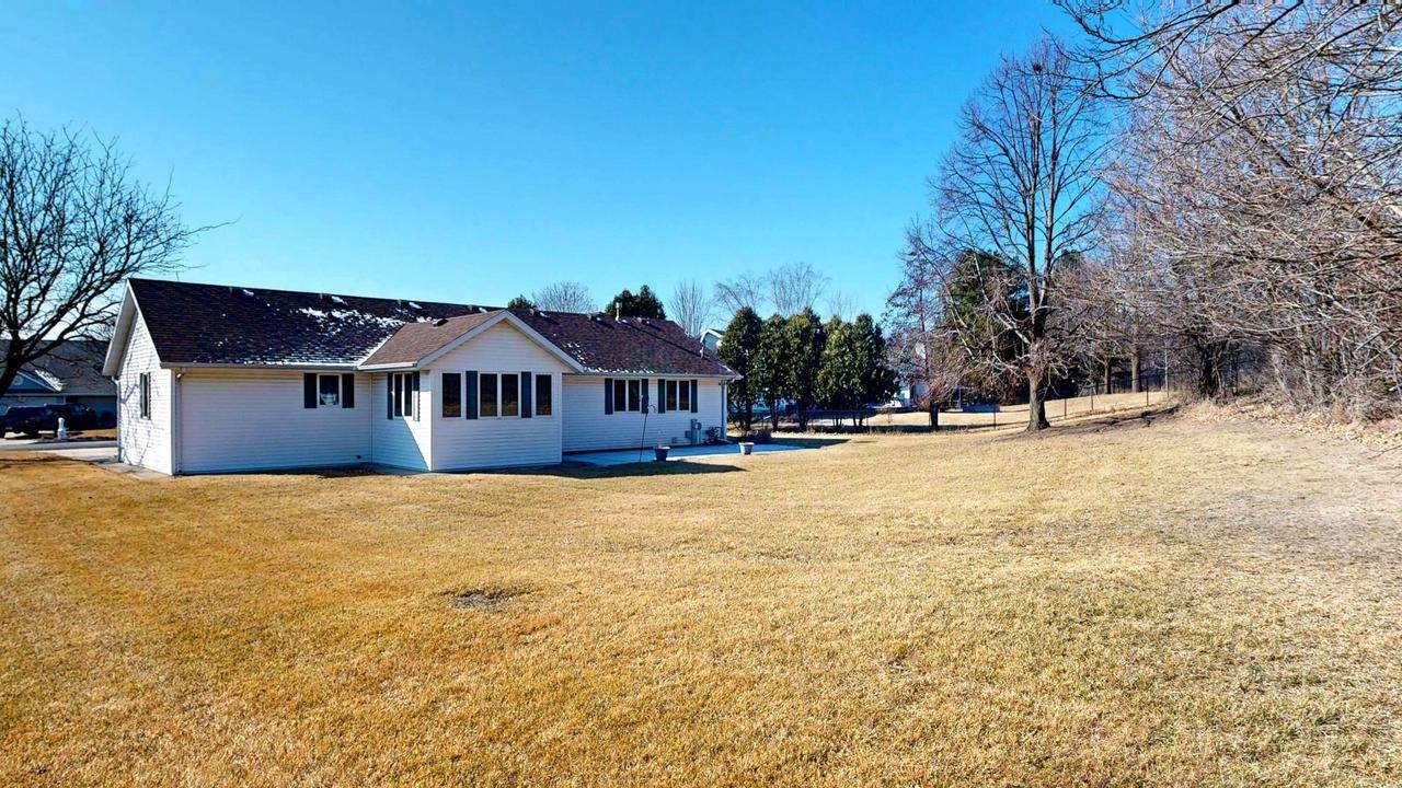 1204 Navaho Ct., Fort Atkinson, WI 53538