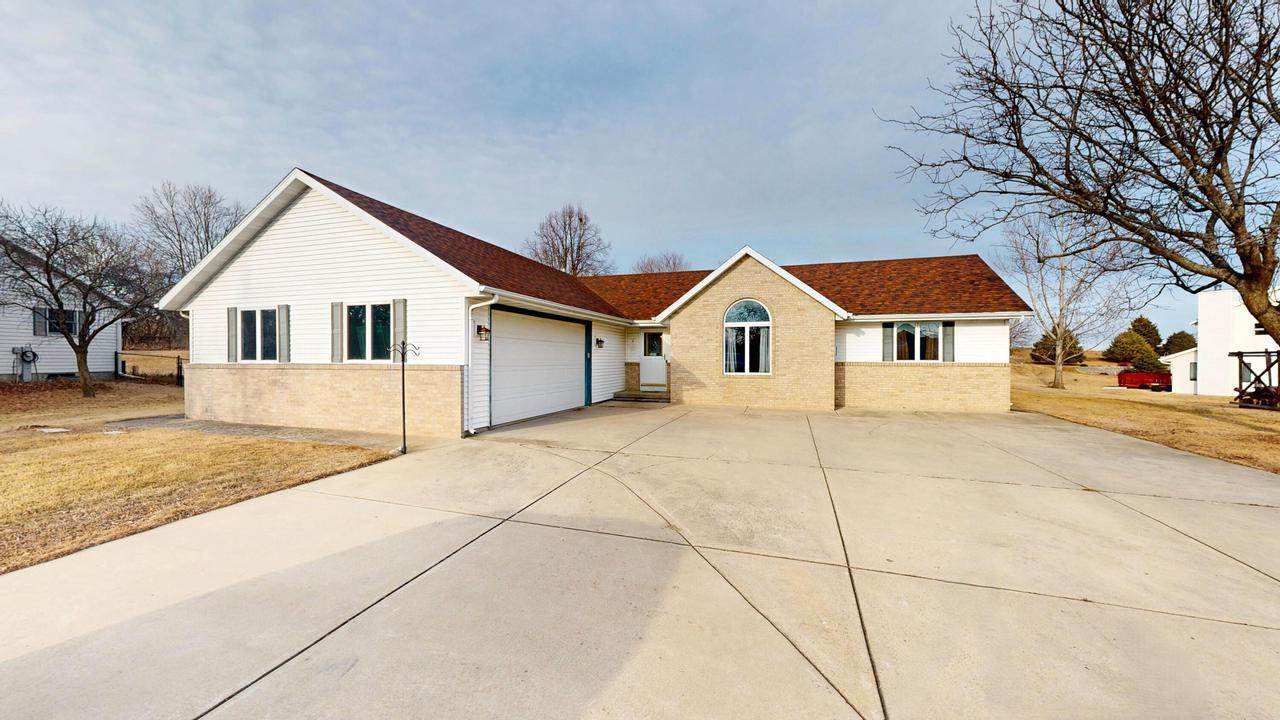 1204 Navaho Ct., Fort Atkinson, WI 53538
