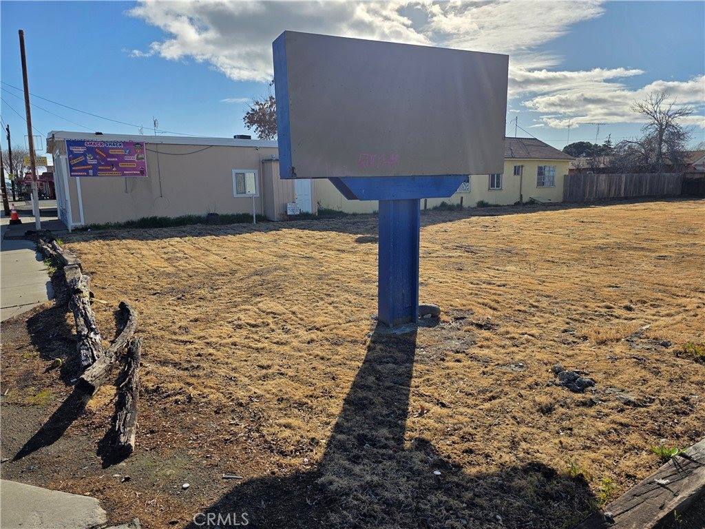 39 West Pacheco Pass, Los Banos, CA 93635