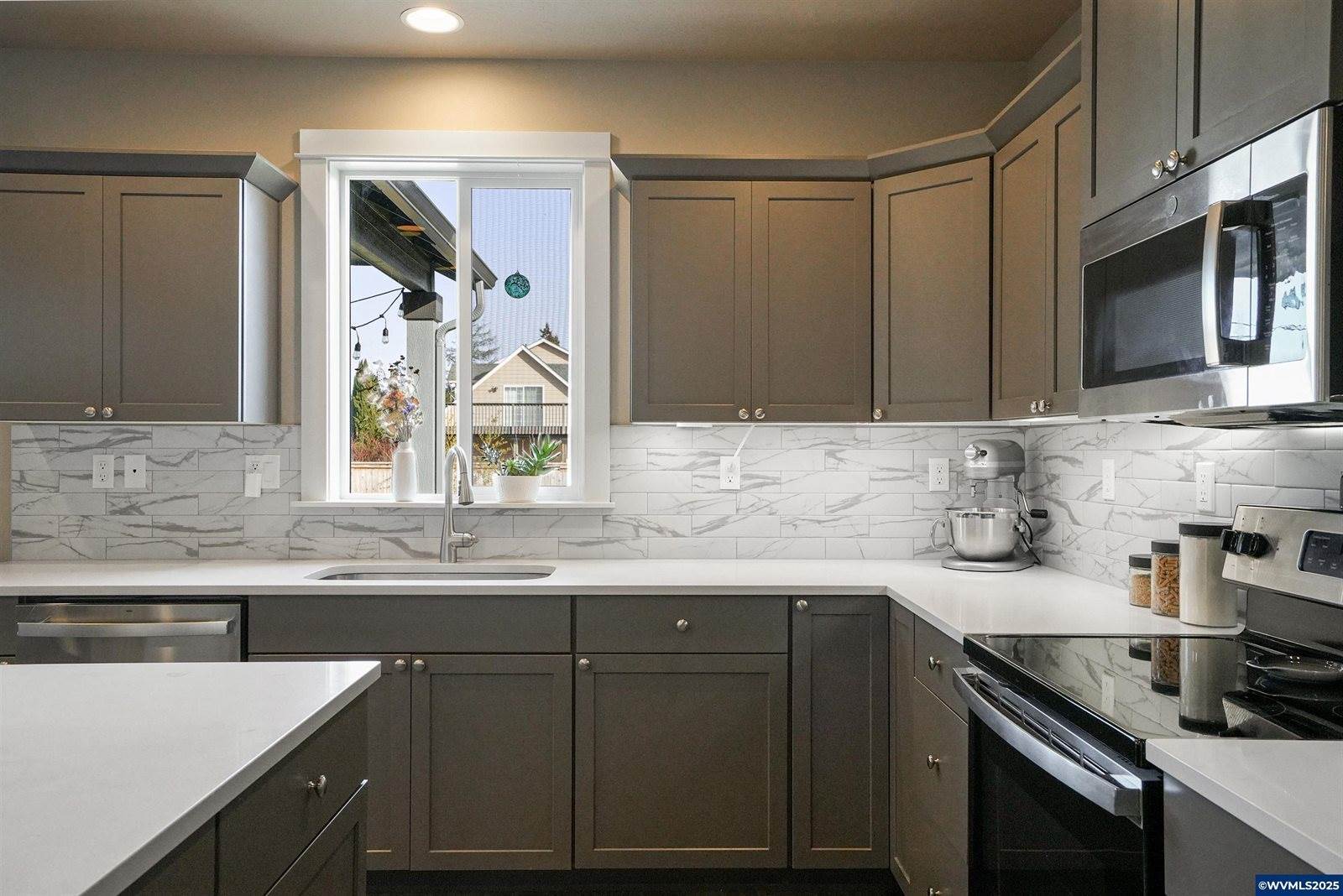 2019 Whitmore Dr, Albany, OR 97321