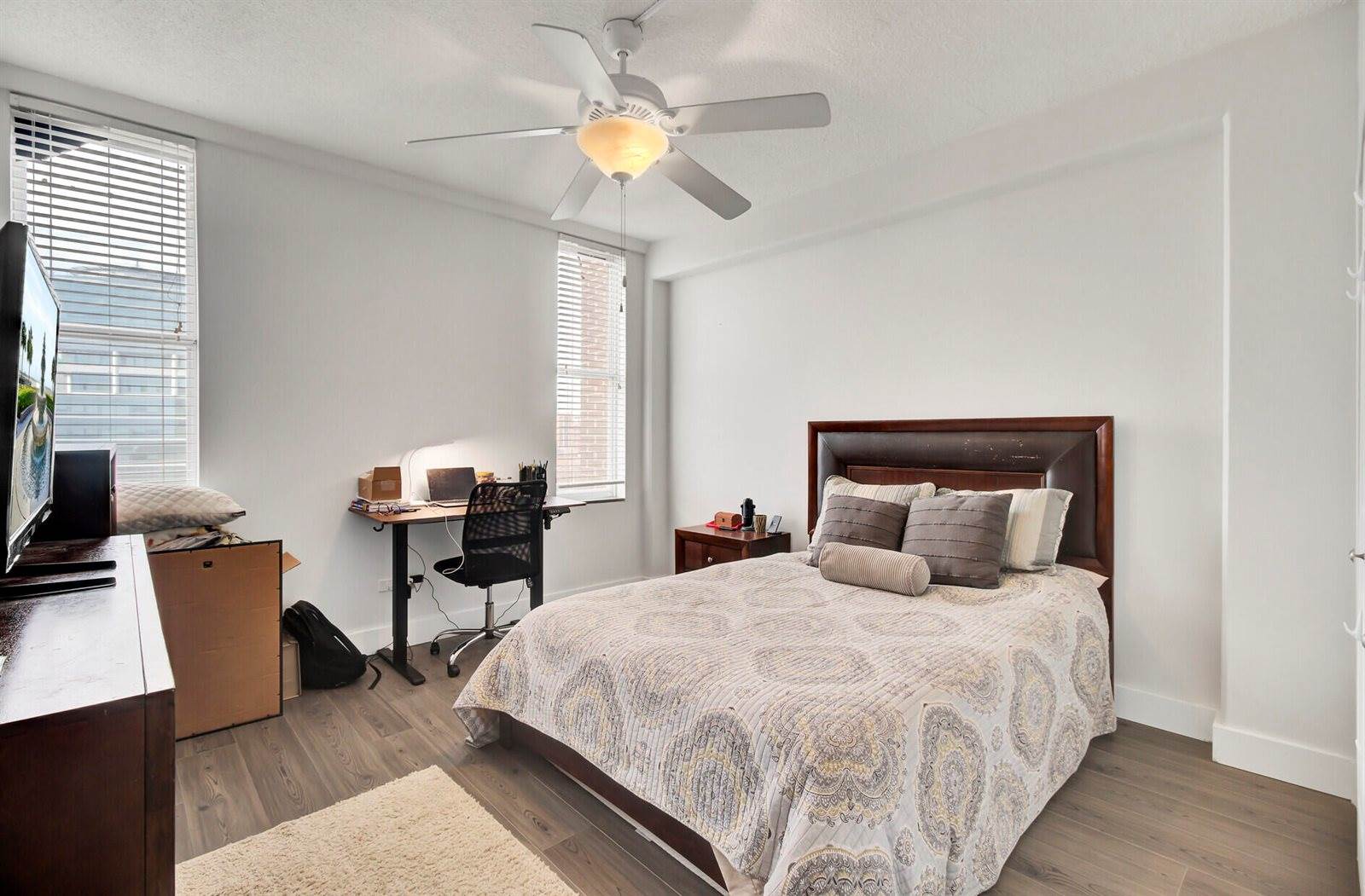 14 Lockwood Drive, Charleston, SC 29401