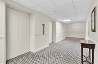 14 Lockwood Drive, Charleston, SC 29401