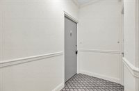 14 Lockwood Drive, Charleston, SC 29401