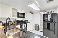 14 Lockwood Drive, Charleston, SC 29401